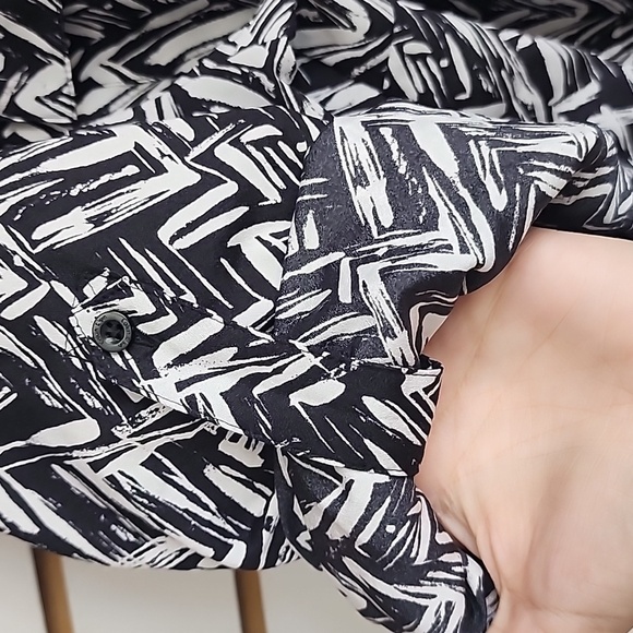 Calvin Klein Blouse - Picture 2 of 9